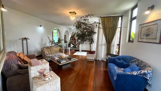 Casa com 4 Quartos à venda, 384m² no São Lucas, Belo Horizonte