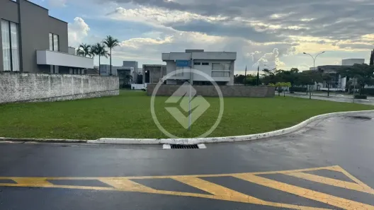 Lote/Terreno à venda, 618m² no Jardins Lisboa, Goiânia