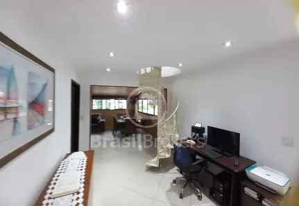 Casa de Condomínio com 4 Quartos à venda, 284m² no Pechincha, Rio de Janeiro