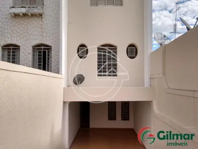 Casa com 3 Quartos à venda, 200m² no Centro, Marília