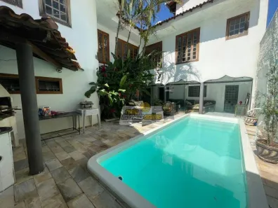 Casa com 4 Quartos à venda, 269m² no Cidade Jardim, Uberaba