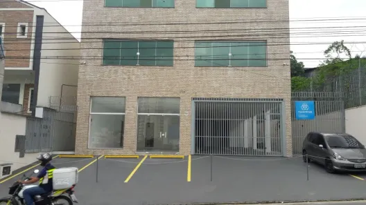 Prédio Comercial para alugar, 1396m² no Vila Gilda, Santo André