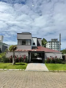 Casa com 3 Quartos à venda, 366m² no Centro, Camboriú