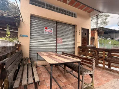 Ponto Comercial com 3 Quartos para alugar, 85m² no Duarte Silveira, Petrópolis