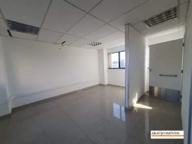 Sala Comercial para alugar, 178m² no Santa Efigênia, Belo Horizonte