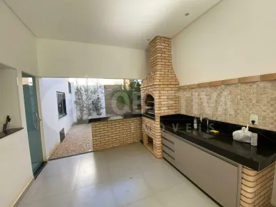 Casa com 3 Quartos à venda, 250m² no Bosque dos Buritis, Uberlândia