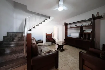 Casa com 3 Quartos à venda, 200m² no Vila Paulistania, São Paulo