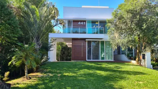 Casa de Condomínio com 3 Quartos à venda, 400m² no Querência, Viamão