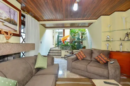 Casa com 4 Quartos à venda, 396m² no Portão, Curitiba