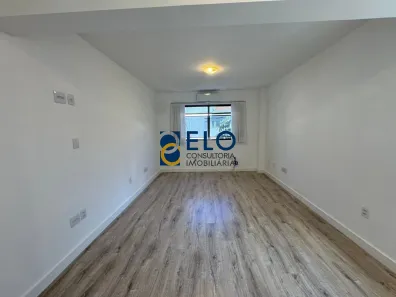 Sala Comercial para alugar, 34m² no Ponta da Praia, Santos