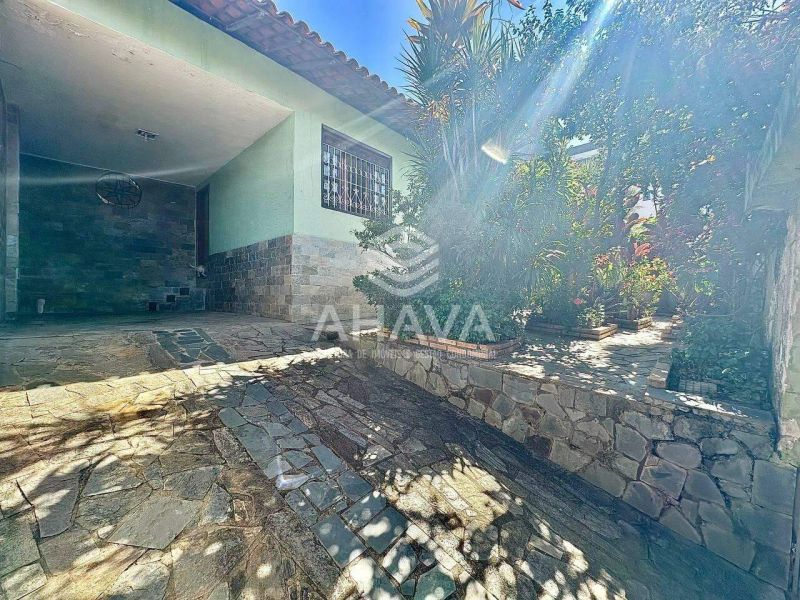 Casa com 4 quartos — Itapoã, Belo Horizonte