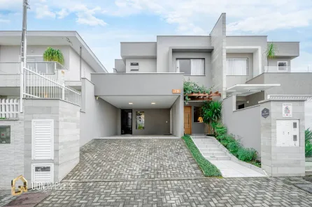 Casa com 3 Quartos à venda, 210m² no Velha Central, Blumenau