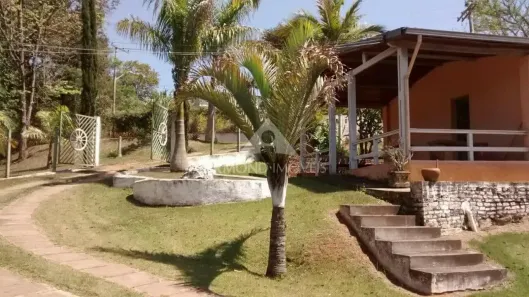 Fazenda/Sítio com 4 Quartos à venda, 170m² no Jardim Estância Brasil, Atibaia