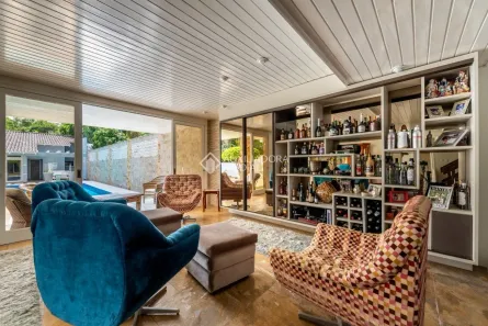 Casa com 5 Quartos à venda, 700m² no Ipanema, Porto Alegre