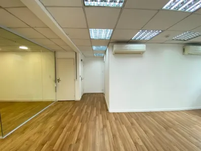 Sala Comercial para venda ou aluguel, 72m² no Cidade Monções, São Paulo