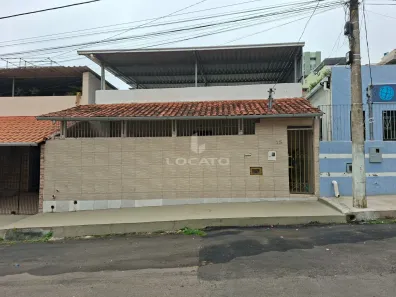 Casa com 2 Quartos à venda, 170m² no São Geraldo, Juiz de Fora