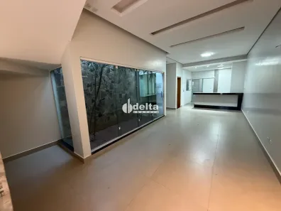 Casa com 3 Quartos à venda, 150m² no Jardim Patrícia, Uberlândia