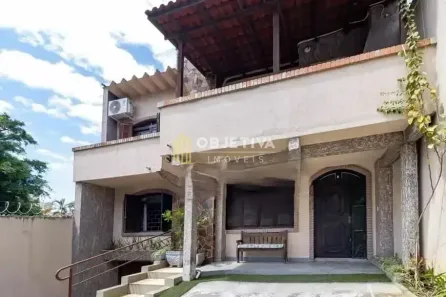 Casa com 3 Quartos para alugar, 224m² no Higienópolis, Porto Alegre