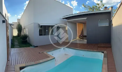 Casa de Condomínio com 3 Quartos à venda, 210m² no Laranjeiras, Uberlândia