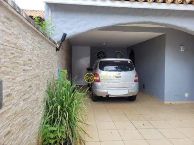 Casa com 3 Quartos para venda ou aluguel, 420m² no Vila Trujillo, Sorocaba
