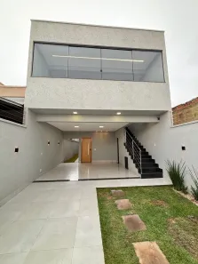 Sobrado com 3 Quartos à venda, 165m² no Residencial Village Garavelo, Aparecida de Goiânia