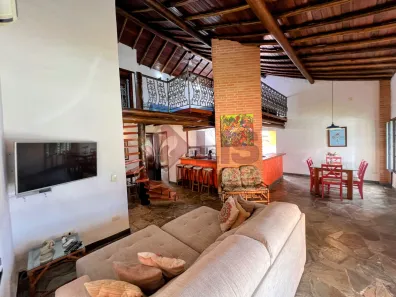 Casa com 2 Quartos para alugar, 152m² no Jardim Britânia, Caraguatatuba