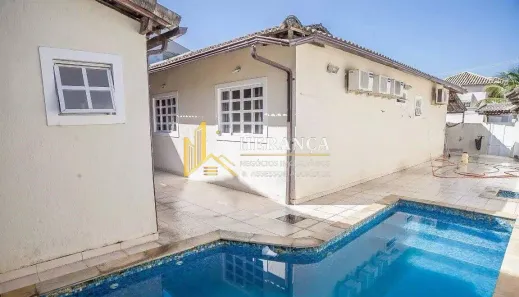 Casa de Condomínio com 3 Quartos à venda, 240m² no Taquara, Rio de Janeiro