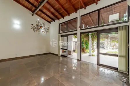 Casa com 3 Quartos à venda, 354m² no Cristal, Porto Alegre