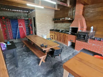 Fazenda/Sítio com 2 Quartos à venda, 1000m² no Chácaras Santa Maria, Jacareí