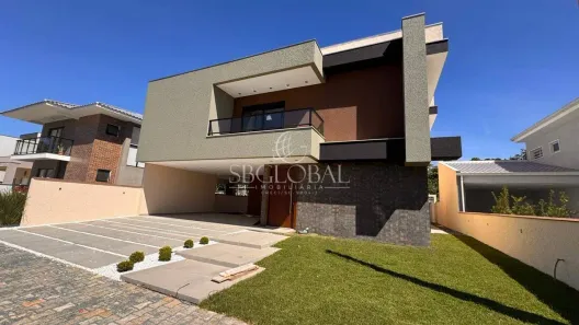 Sobrado com 4 Quartos à venda, 281m² no Barra do Saí, Itapoá