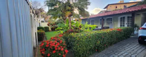 Casa com 3 Quartos à venda, 450m² no Caminho das Árvores, Salvador