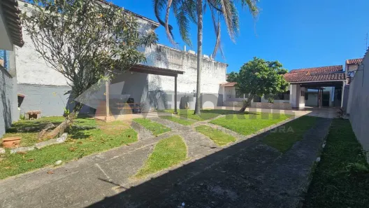 Casa com 4 Quartos à venda, 243m² no Jardim Brasil, Caraguatatuba