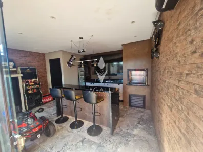 Sobrado com 3 Quartos à venda, 170m² no Boqueirão, Curitiba