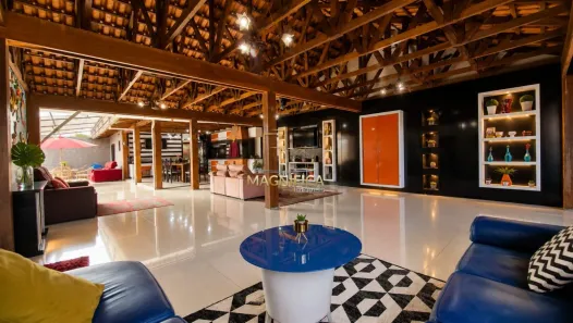 Casa com 5 Quartos à venda, 700m² no Cajuru, Curitiba