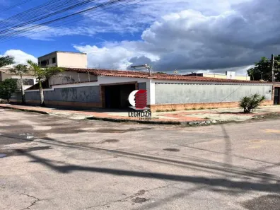 Casa com 3 Quartos à venda, 320m² no São Francisco, Serra