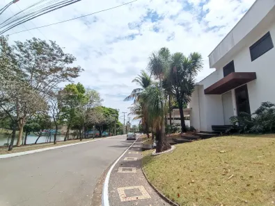 Casa de Condomínio com 4 Quartos à venda, 281m² no Jardins Madri, Goiânia