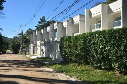 Casa de Condomínio com 3 Quartos à venda, 244m² no Serra Grande, Niterói