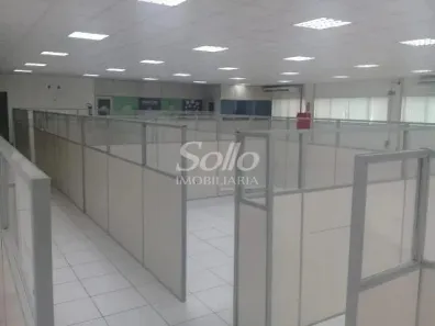 Sala Comercial para alugar, 625m² no Centro, Uberlândia