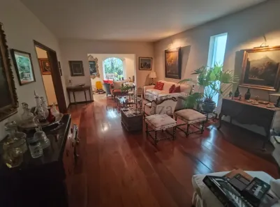 Casa com 4 Quartos para alugar, 450m² no Alto de Pinheiros, São Paulo