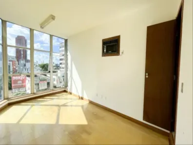 Ponto Comercial para alugar, 190m² no Santa Efigênia, Belo Horizonte