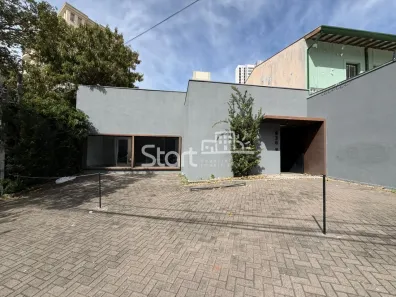 Imóvel Comercial com 1 Quarto para alugar, 246m² no Cambuí, Campinas