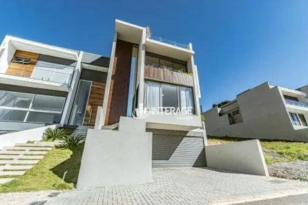 Casa de Condomínio com 3 Quartos à venda, 264m² no Santa Cândida, Curitiba