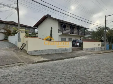 Casa com 3 Quartos à venda, 210m² no Floresta, Joinville