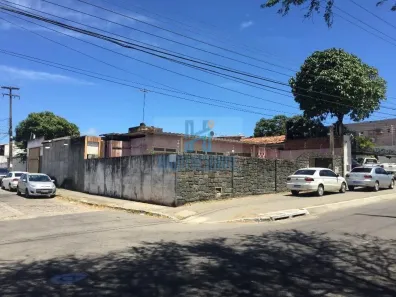 Casa com 3 Quartos à venda, 380m² no Lagoa Nova, Natal