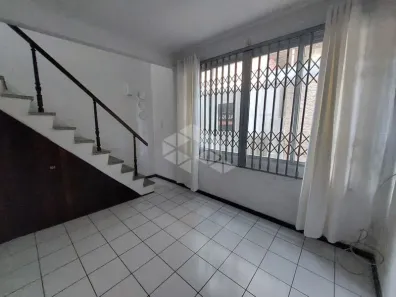 Casa com 2 Quartos para alugar, 55m² no Centro, Florianópolis