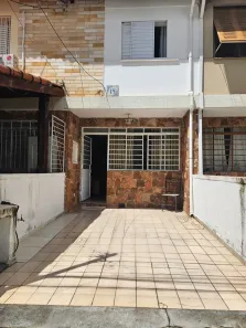 Casa com 2 Quartos para alugar, 70m² no Santo Amaro, São Paulo