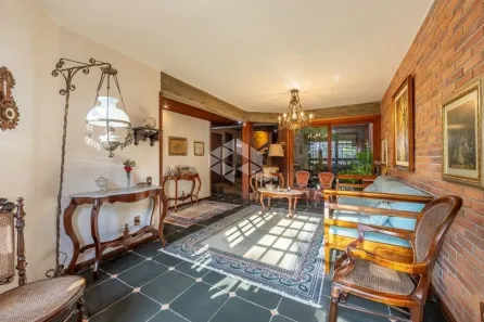 Casa com 4 Quartos à venda, 300m² no Chácara das Pedras, Porto Alegre
