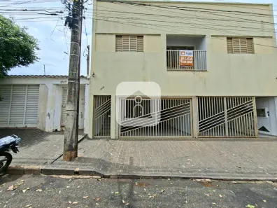 Sobrado com 3 Quartos para alugar, 130m² no Segismundo Pereira, Uberlândia