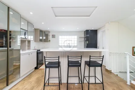 Sobrado com 3 Quartos à venda, 200m² no Boa Vista, Curitiba