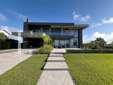 Sobrado com 4 Quartos à venda, 342m² no Atlântida-Sul, Osório